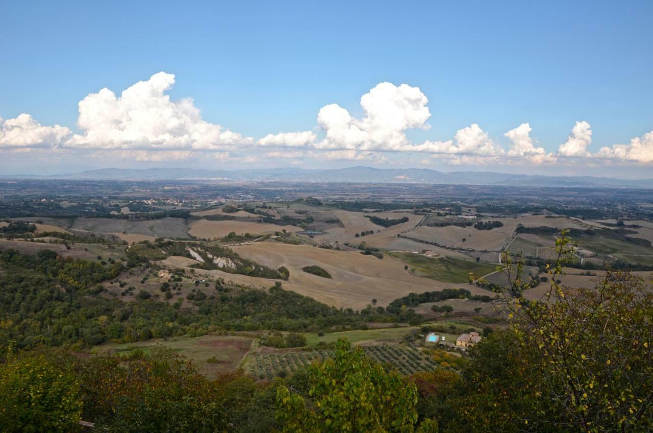 Вилла La Fraternita Montefollonico Экстерьер фото